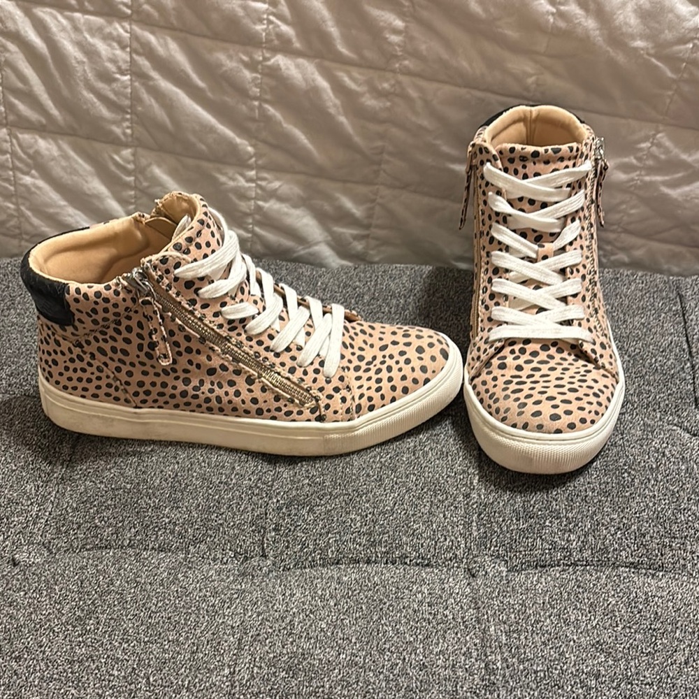 Leopard Print High-Top Sneakers